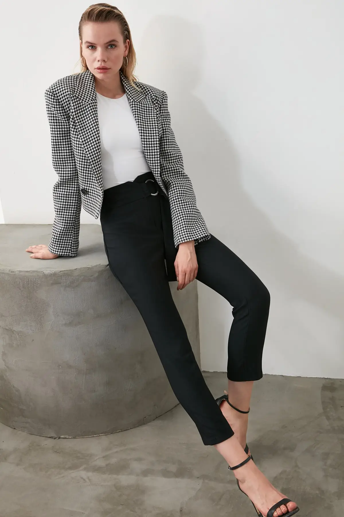 

Trendyol Belt Detail Pants TWOAW20PL0600