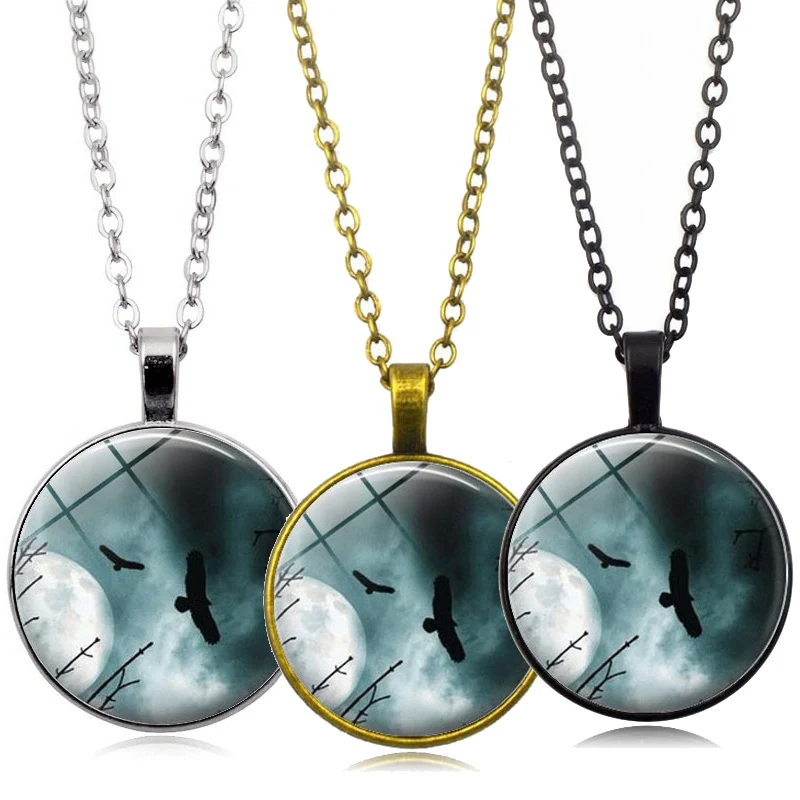 

Fashion Women Blue Sky White Cloud Chain Necklace Transparent Resin Rould Ball Moon Pendant Necklace Jewelry Gifts for Girl