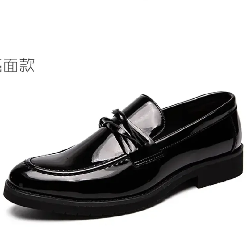 

Men's High-end PU Black Shiny Round Head Low Heel Comfortable Fashion Business Casual Light Luxury All-match Loafers 4KD061