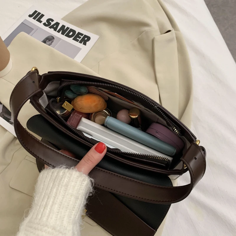 

Simple Black Shoulder Bags For Women 2020 Solid Flap Leather Messenger Bag Square Satchel Bags Daily Lady Handbag And Purse Sacs