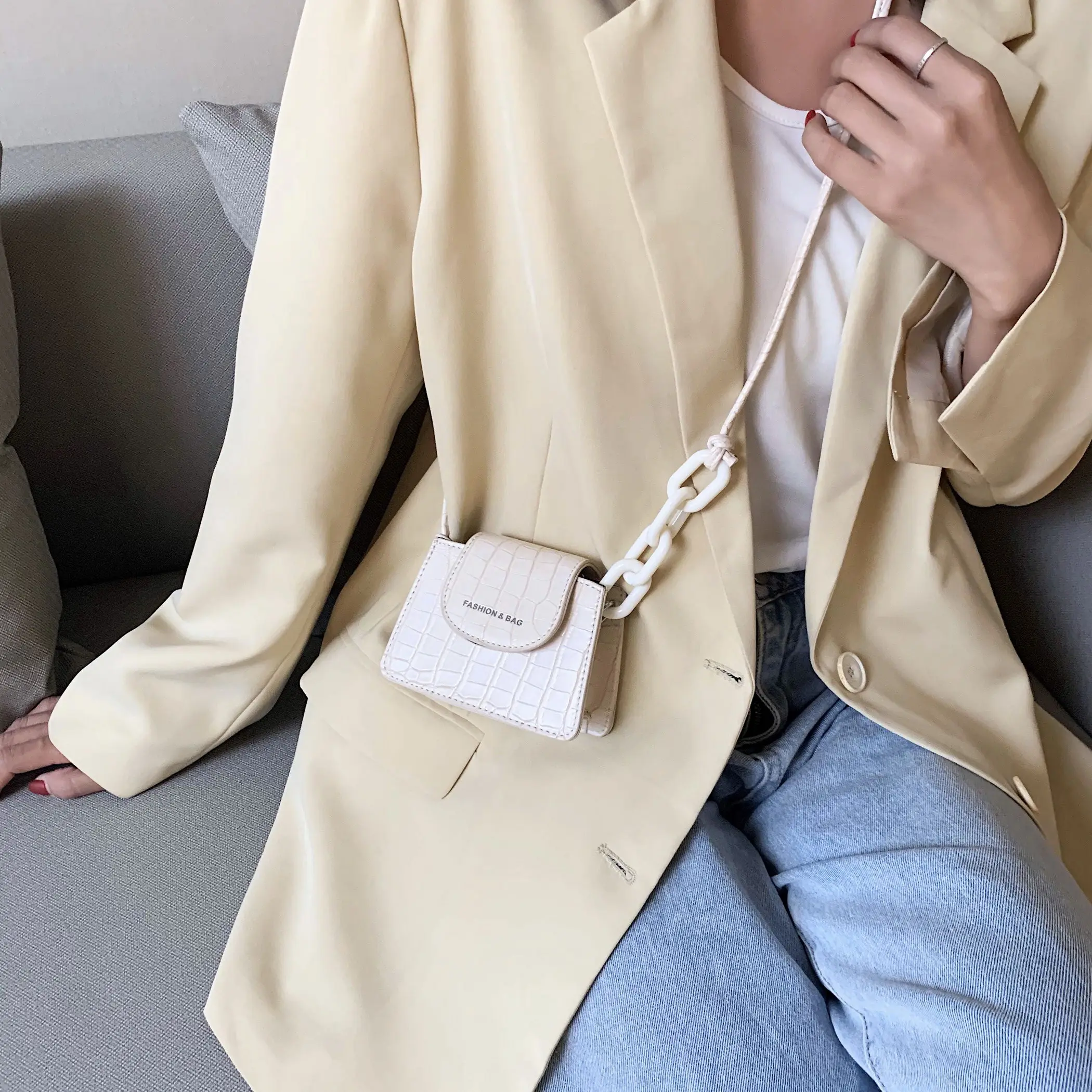 Супер-мини сумки через плечо из искусственной кожи с толстой цепочкой для женщин