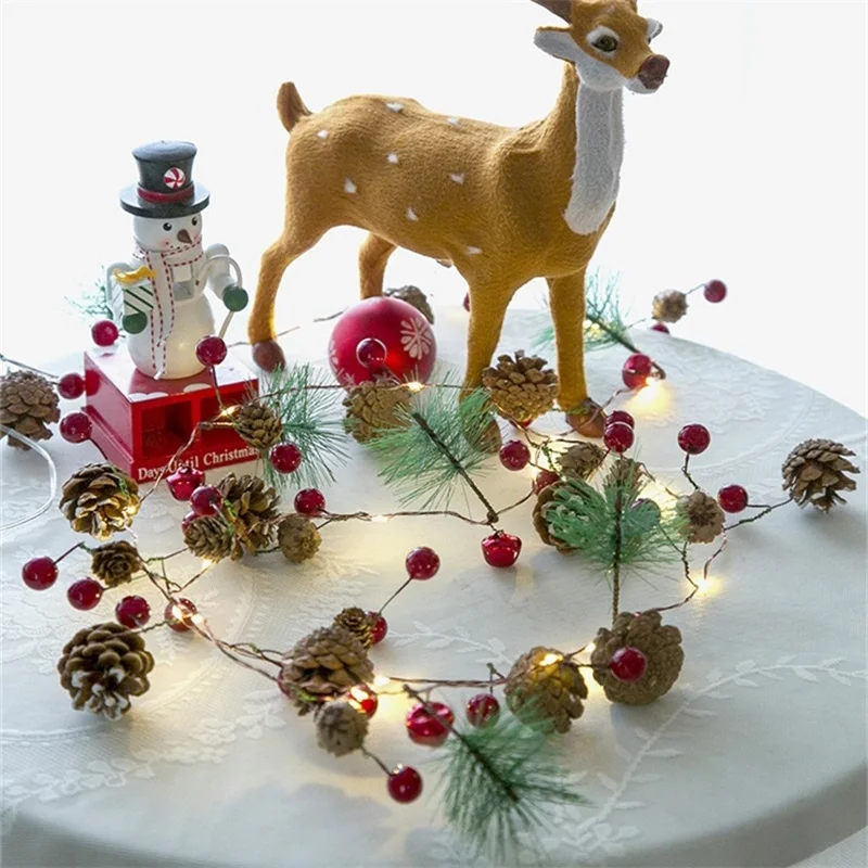 Новогодняя светодиодная гирлянда с красными ягодами сказочные гирлянды