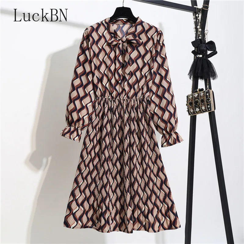 

Women Casual spring Autumn Dress Long Sleeve Lady Korean Style Vintage Floral Printed Chiffon Shirt Long Dresses 2021