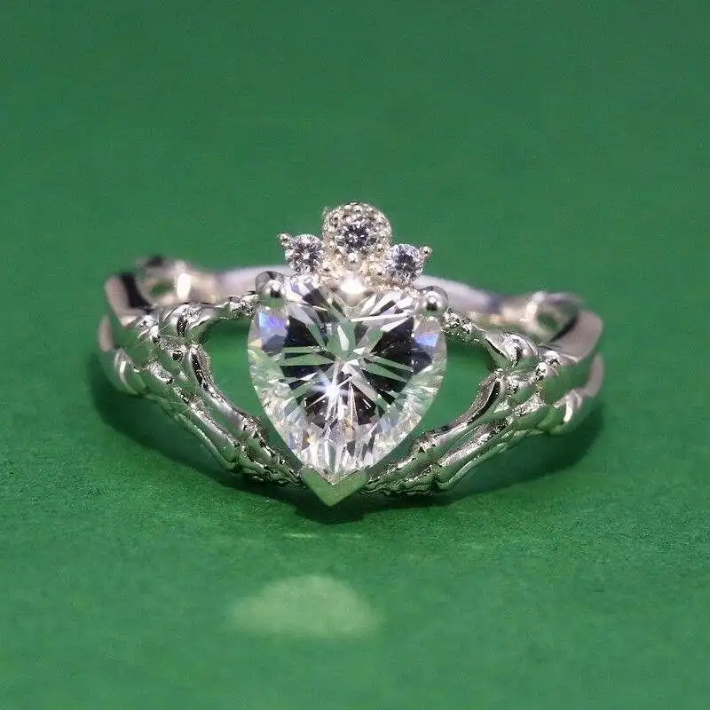 

Модное женское кольцо в форме сердца, Свадебное обручальное кольцо, размер 6- 10, кольца в стиле панк с кристаллами, гламурные ювелирные издел...