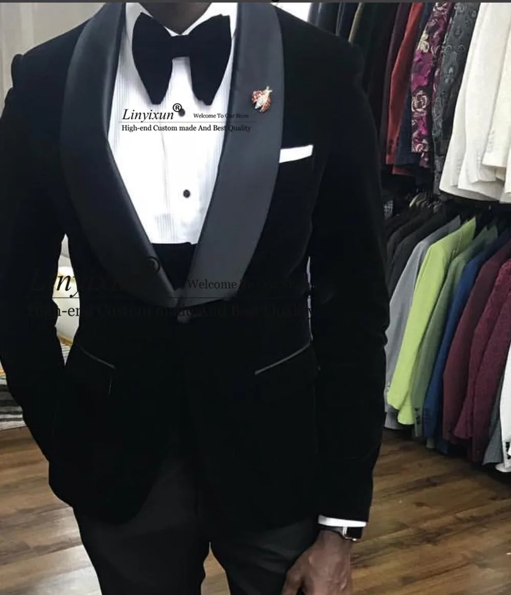 

Costume Homme 2020 Designer Formal Tuxedo 3 Piece Shawl Lapel Wedding Suits For Men Black Velvet Men Suit Groom Suit