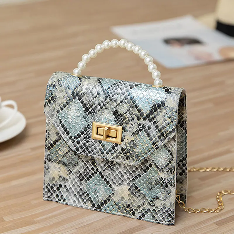 

New Fashion Women Bag Snake Pattern Crossbody Bag Mobile Phone Bag Ladies Pearl Bag Chain Shoulder Bag Buckle Luxury Square Bag