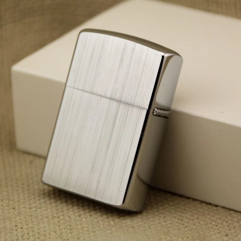 

Zorro pure copper kerosene lighter engraving Wolf vintage silver brushed windproof cigarette lighter.Wolf/Dragon/Tiger