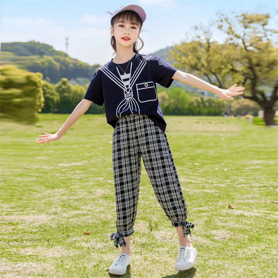 

Футболка и брюки в клетку для девочек 7-13 лет