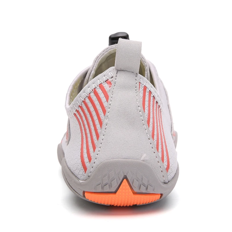 Сандалии для воды мужчин и женщин пляжные кроссовки носки плавания дайвинга