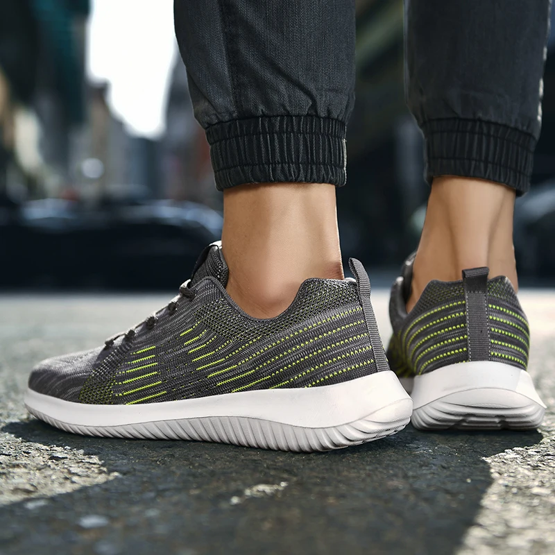 

New Mens Casual Shoes Outdoor Sports Running Sneakers 2021 lightweight Mesh Comfortable Breathable Fashion Male Footwear