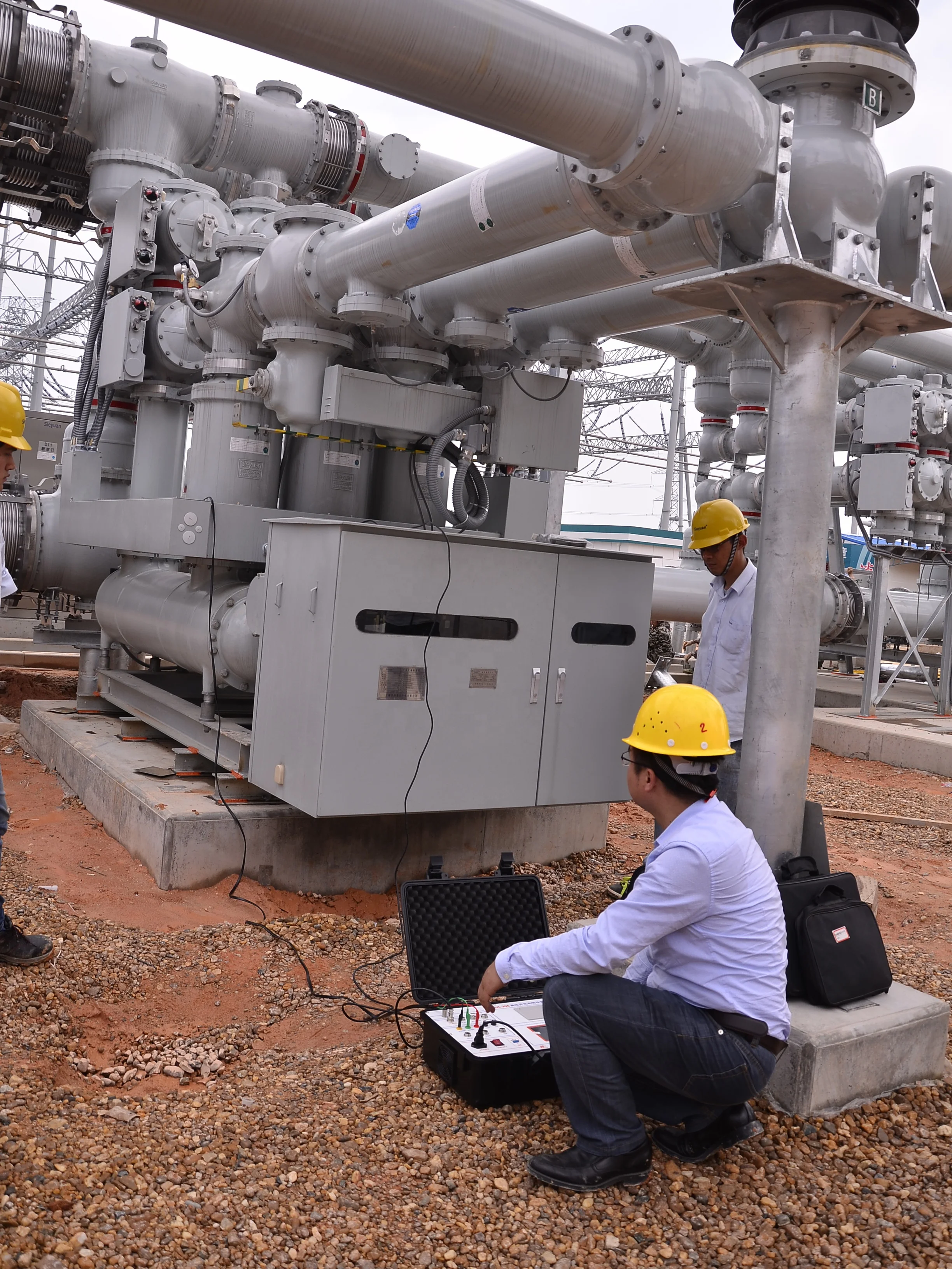 

High Accuracy Circuit Breaker Tester
