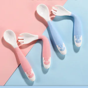 Набор силиконовых ложек и вилок для кормления младенцев, удобный угол изгиба