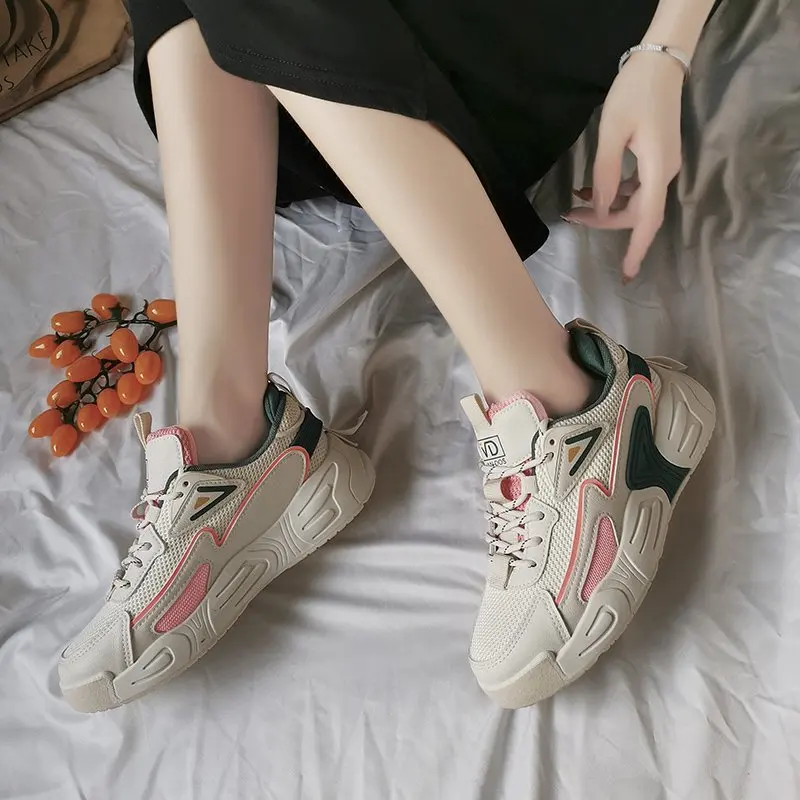 Модные Розовые массивные кроссовки Женская удобная обувь на платформе