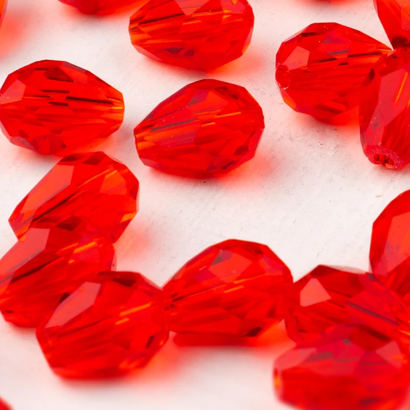 Оптовая продажа 30 штук 6x8 мм зеленых хрустальных стеклянных бусин с поперечным сечением в форме капли для изготовления аксессуаров для ювелирных изделий