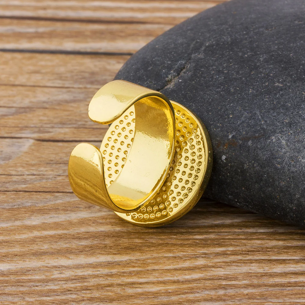 Кольца женские медные золотистые регулируемые с большим синим и белым глазом |