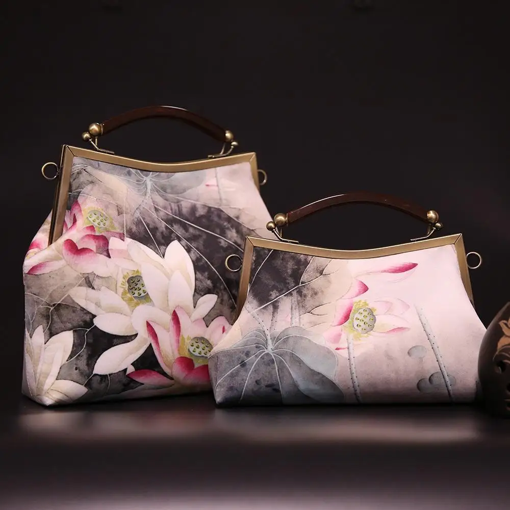 

Китайский Стиль чернила Женская сумка с изображением лотоса, Ретро стиль, Cheongsam, сумка ручной работы ткань Золотая сумка готовой имитация ар...