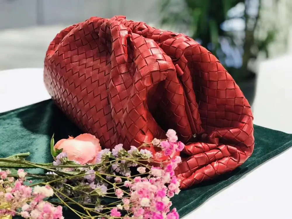 Woven Pouch Bag Clutch Fashion Top Designer High Quality Handbag Weave Leather Genuine Pairs Show clutch |