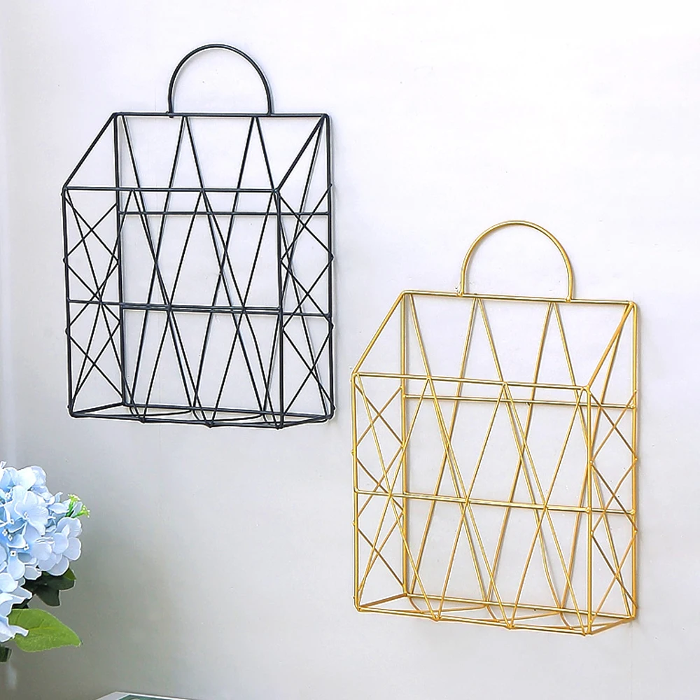 

Nordic Metal Wall-mounted Magazine Books Display Rack Creative Wall Decorative Baskets Desktop Storage Racks Newspaper Holders