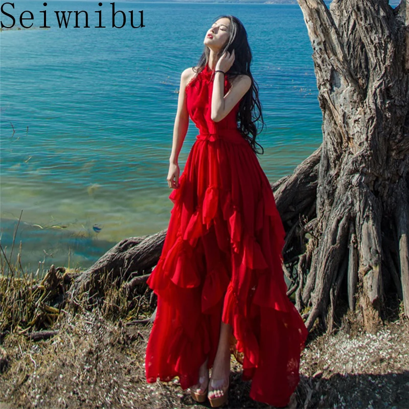 Женское богемное пляжное платье макси белое длинное с открытыми плечами