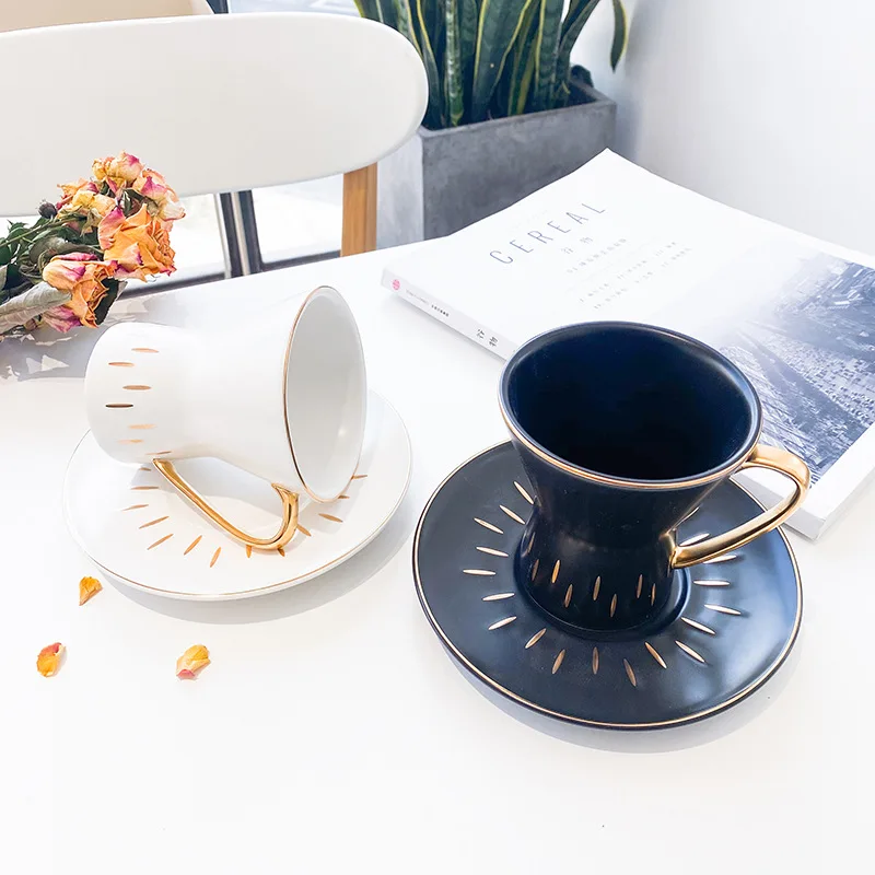 Креативная кофейная чашка в форме барабана набор 200 мл креативная с золотыми