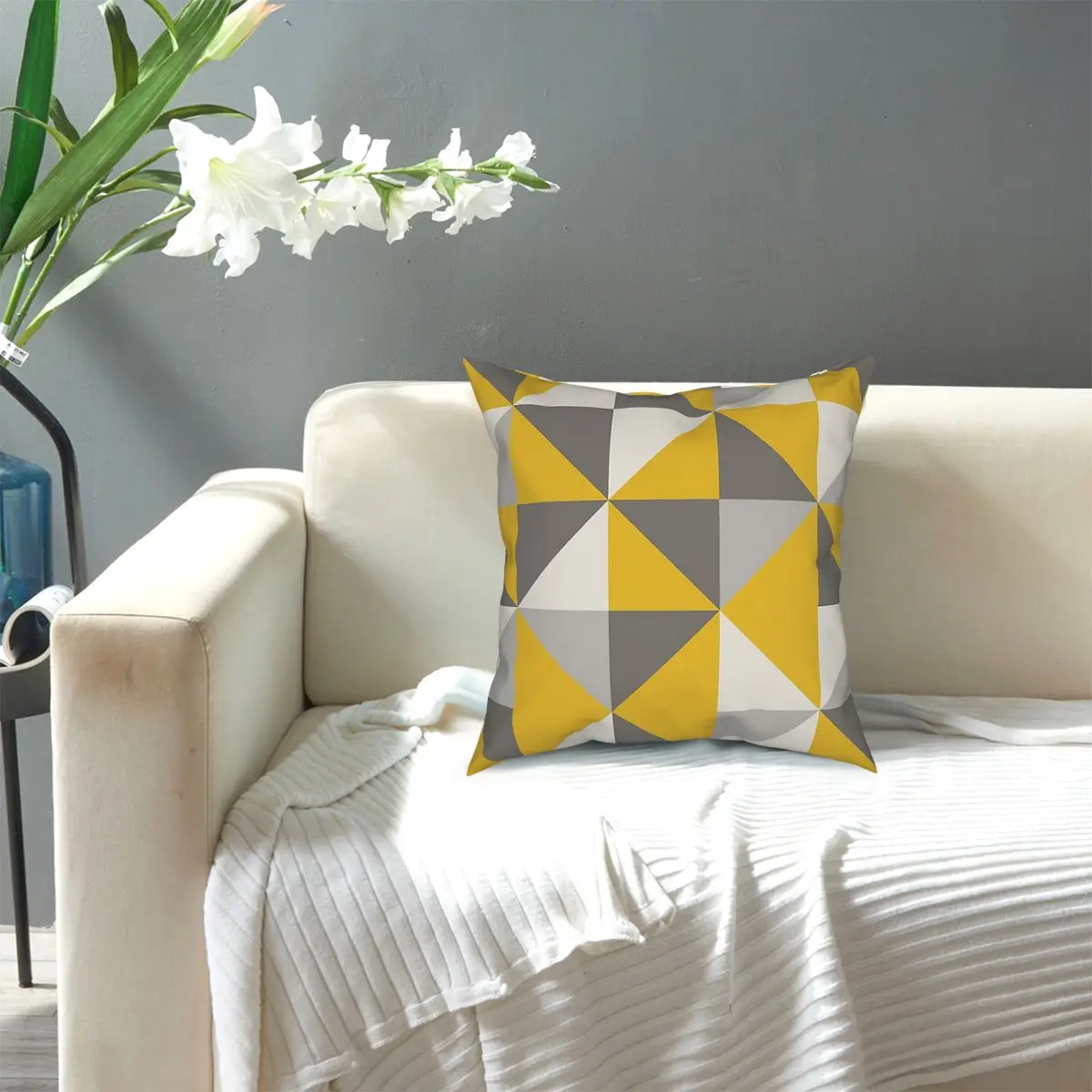 

Retro Triangle Design In Yellow And Grey Throw Pillo Square Pillow Case Decorative Pillow Novelty Pillowcover Home Decor
