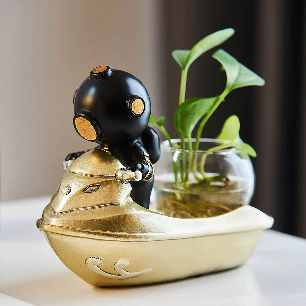 

Resin diver hydroponic ornaments indoor green plants astronaut decoration accessories desktop creative design small vase gift