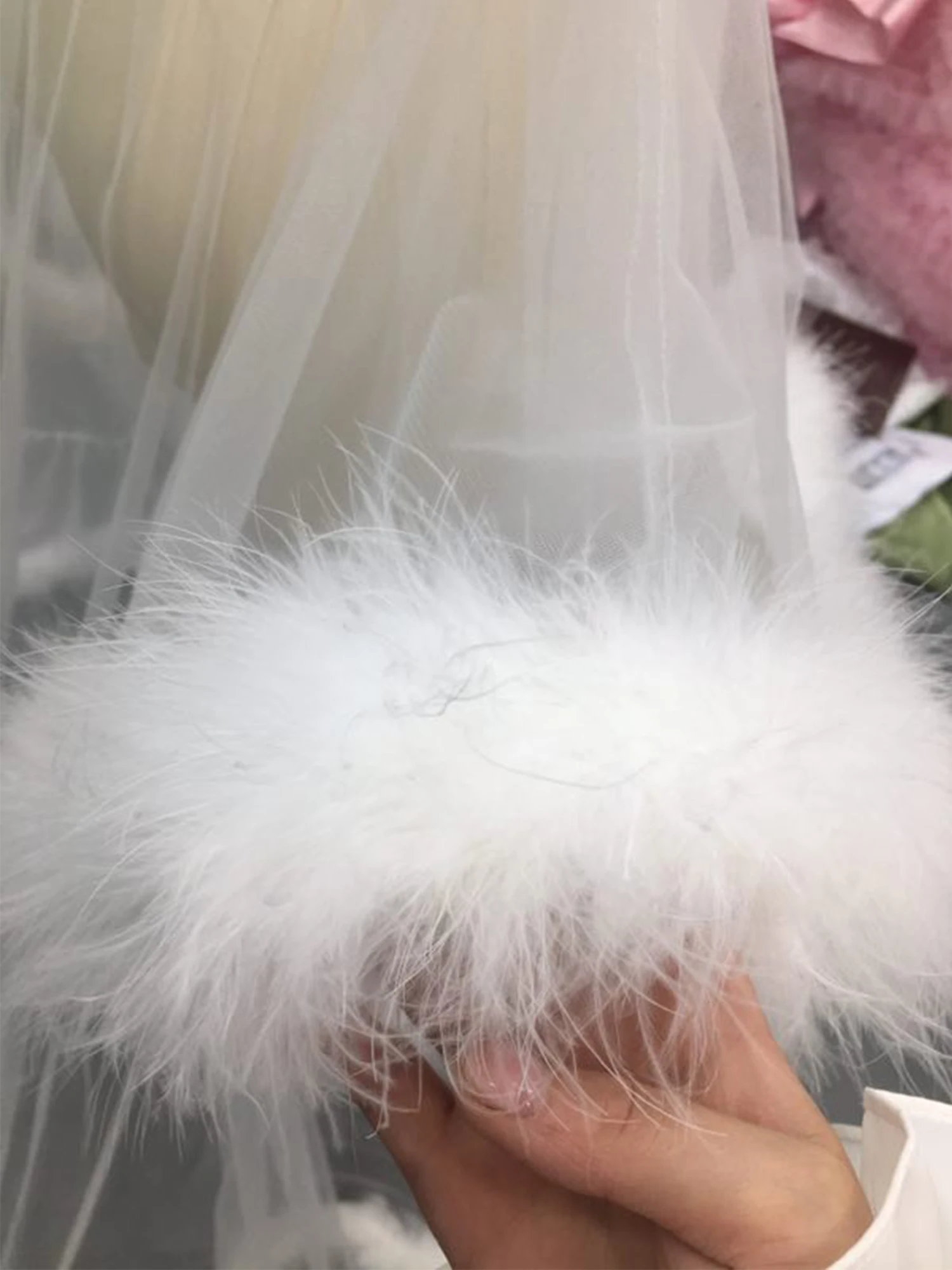 Свадебный будуарный халат с розовыми перьями прозрачный из тюля иллюзионный