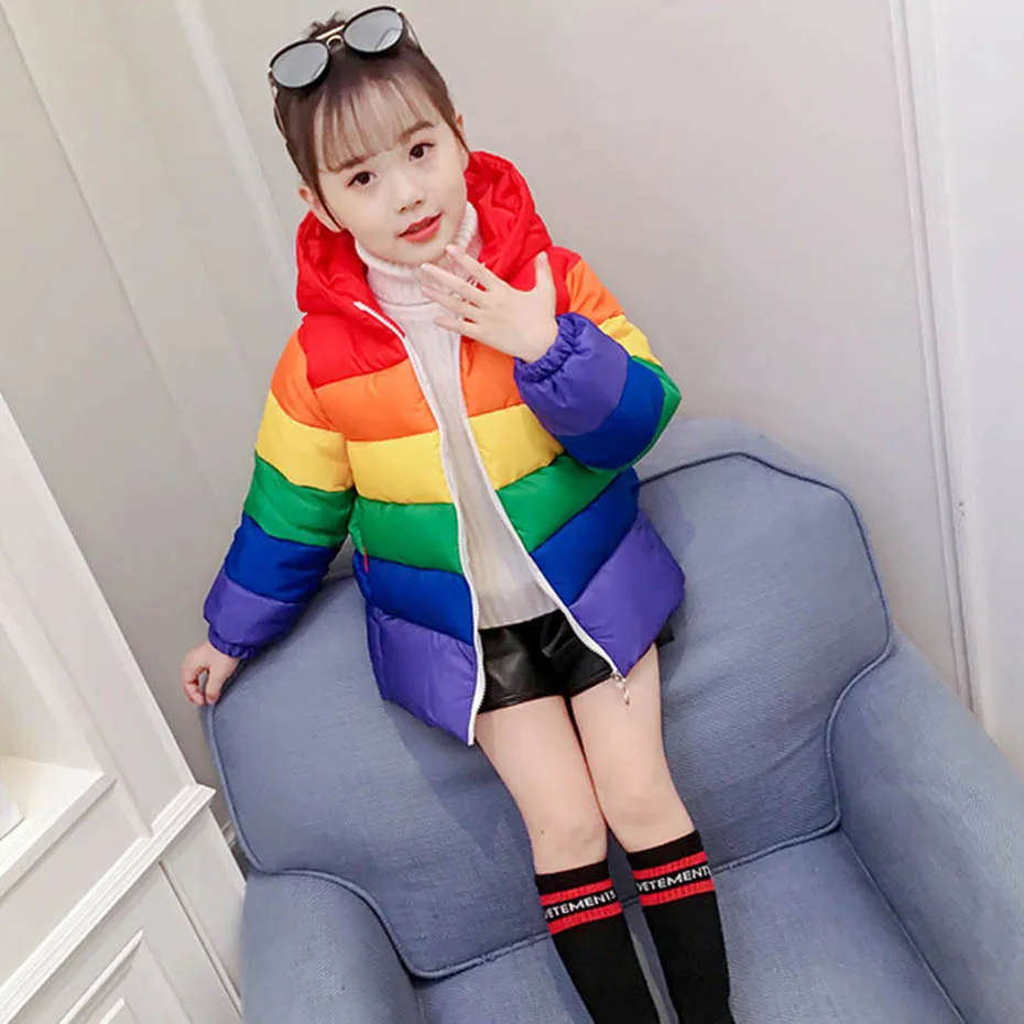 Детское пальто куртка в радужную полоску для девочек Верхняя одежда с капюшоном