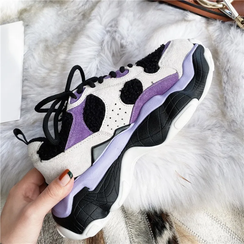 Кроссовки женские из натуральной кожи на платформе со шнуровкой | Обувь