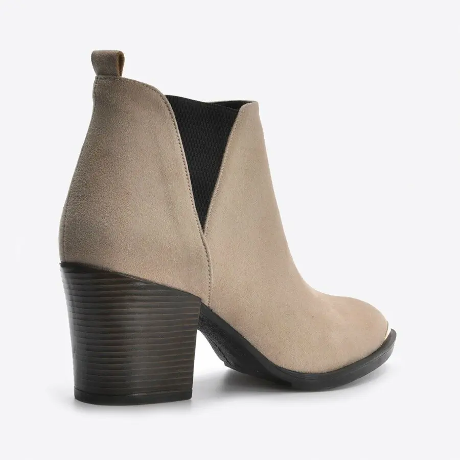 

Women Boots Mink Shoes Women Skin Boots Vzn20-030K