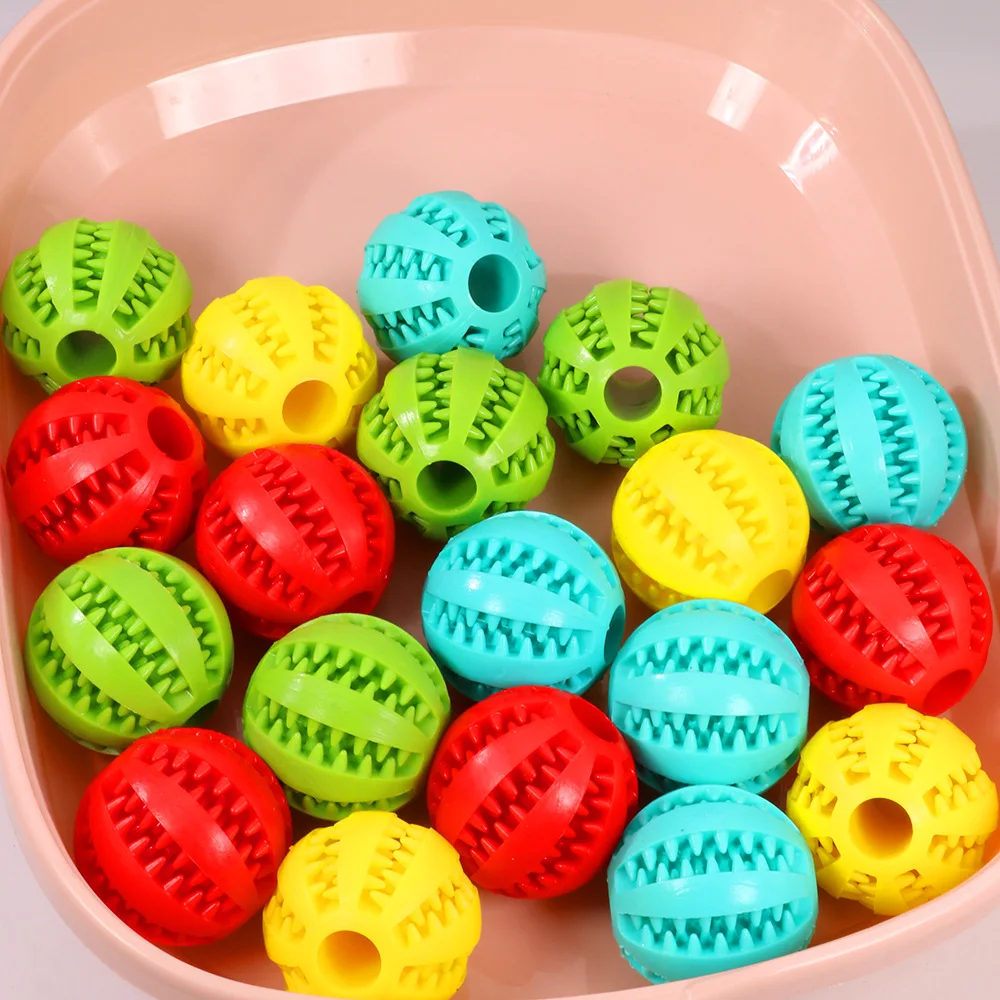 

New Pet Cats and Dogs Toys Bouncing Chewing Teeth Leaking Watermelon Ball Interactive Fun Snack Rubber Molar Ball
