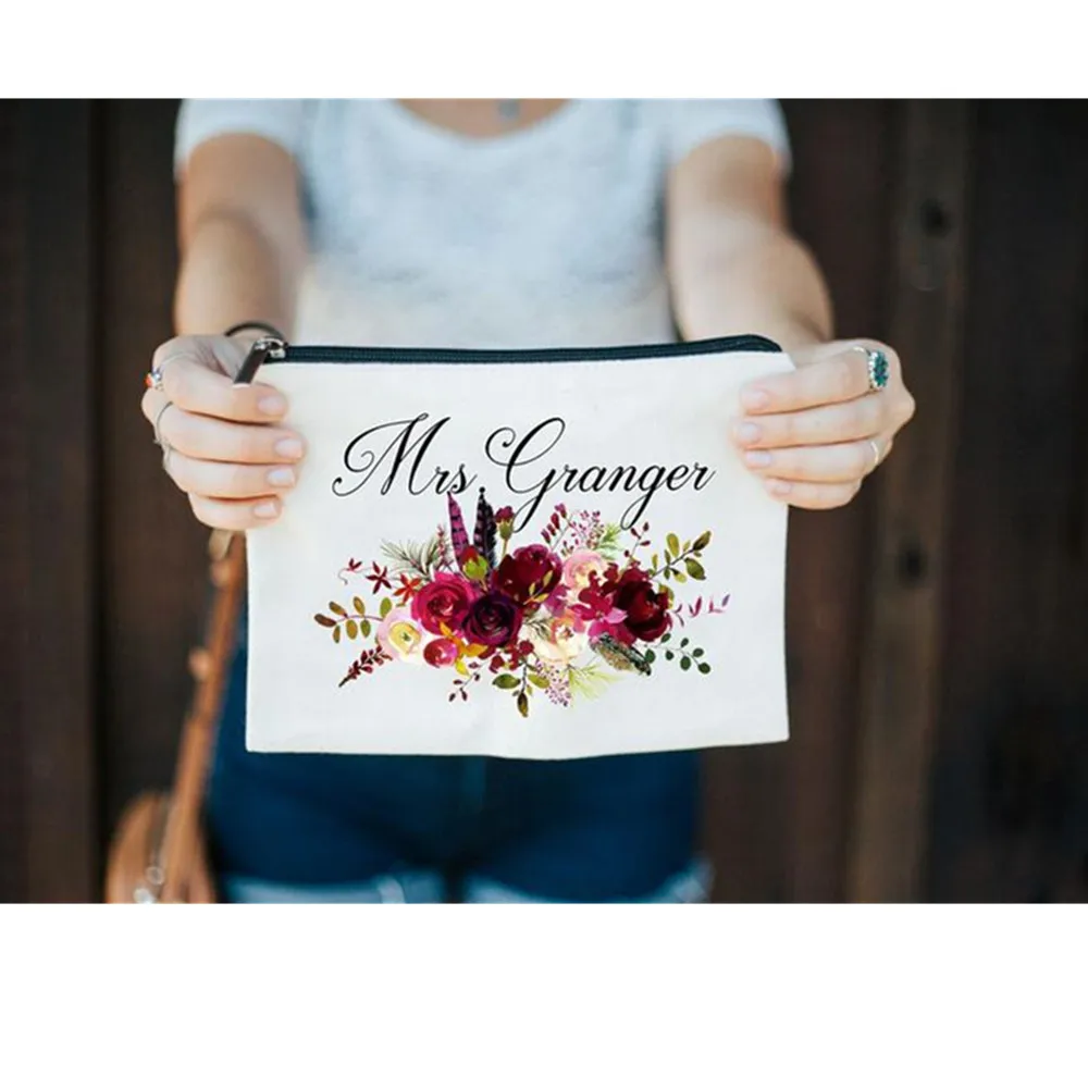 Изготовленная на заказ сумка для макияжа бордовой цветочной невесты