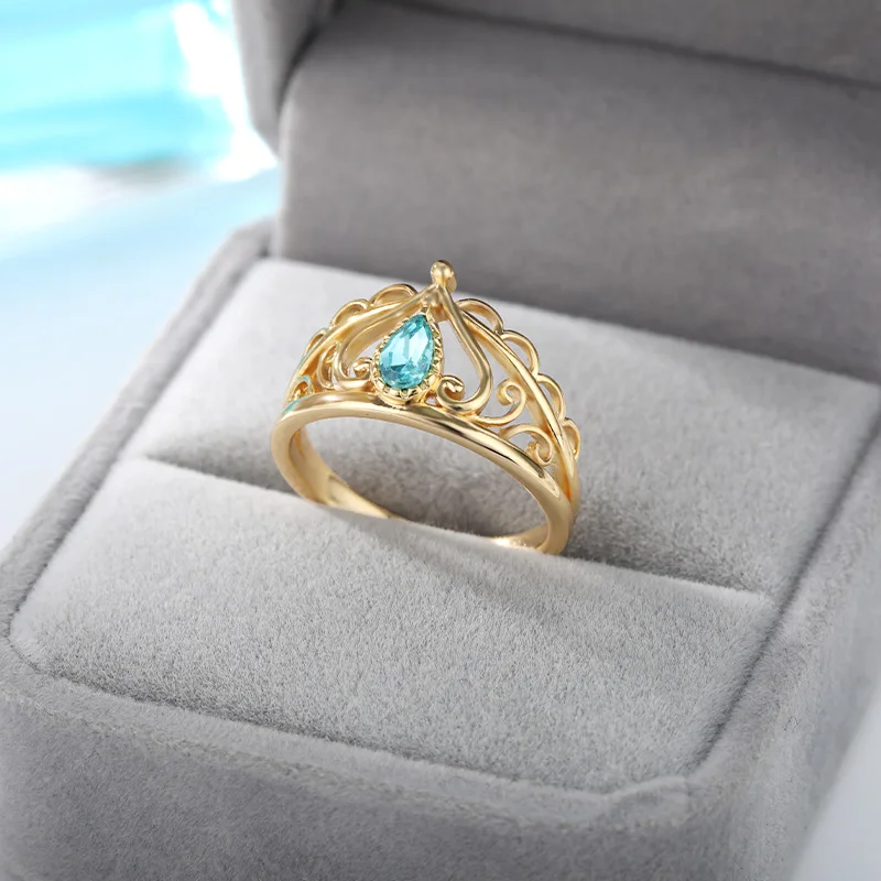 Женское Винтажное кольцо из нержавеющей стали золотистое с кристаллами и