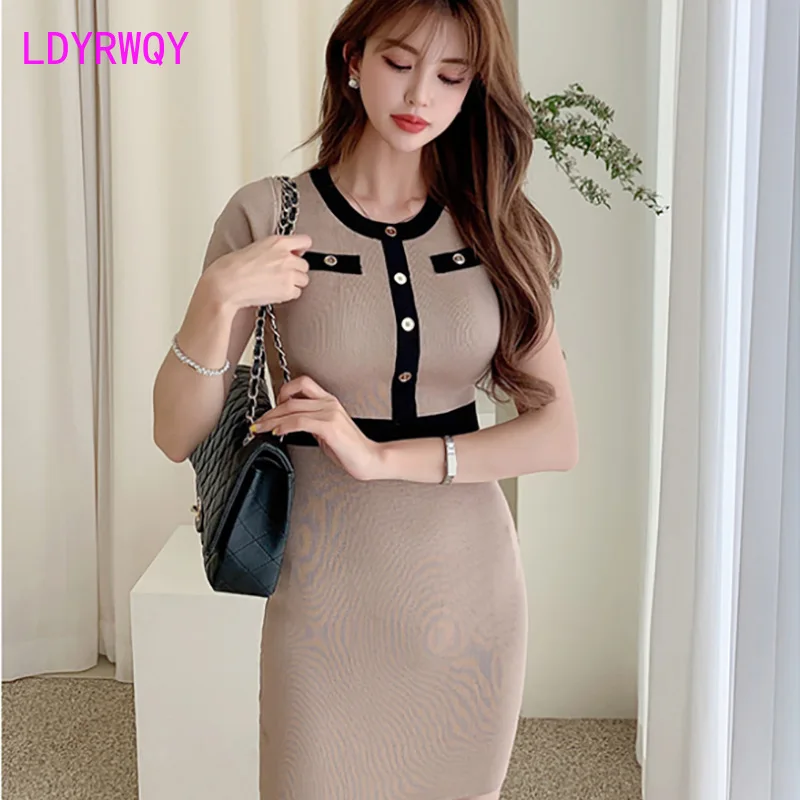 

LDYRWQY 2021 summer new Korean edition fashion round neck short sleeve nail button color patchwork sexy buttocks knitted dress