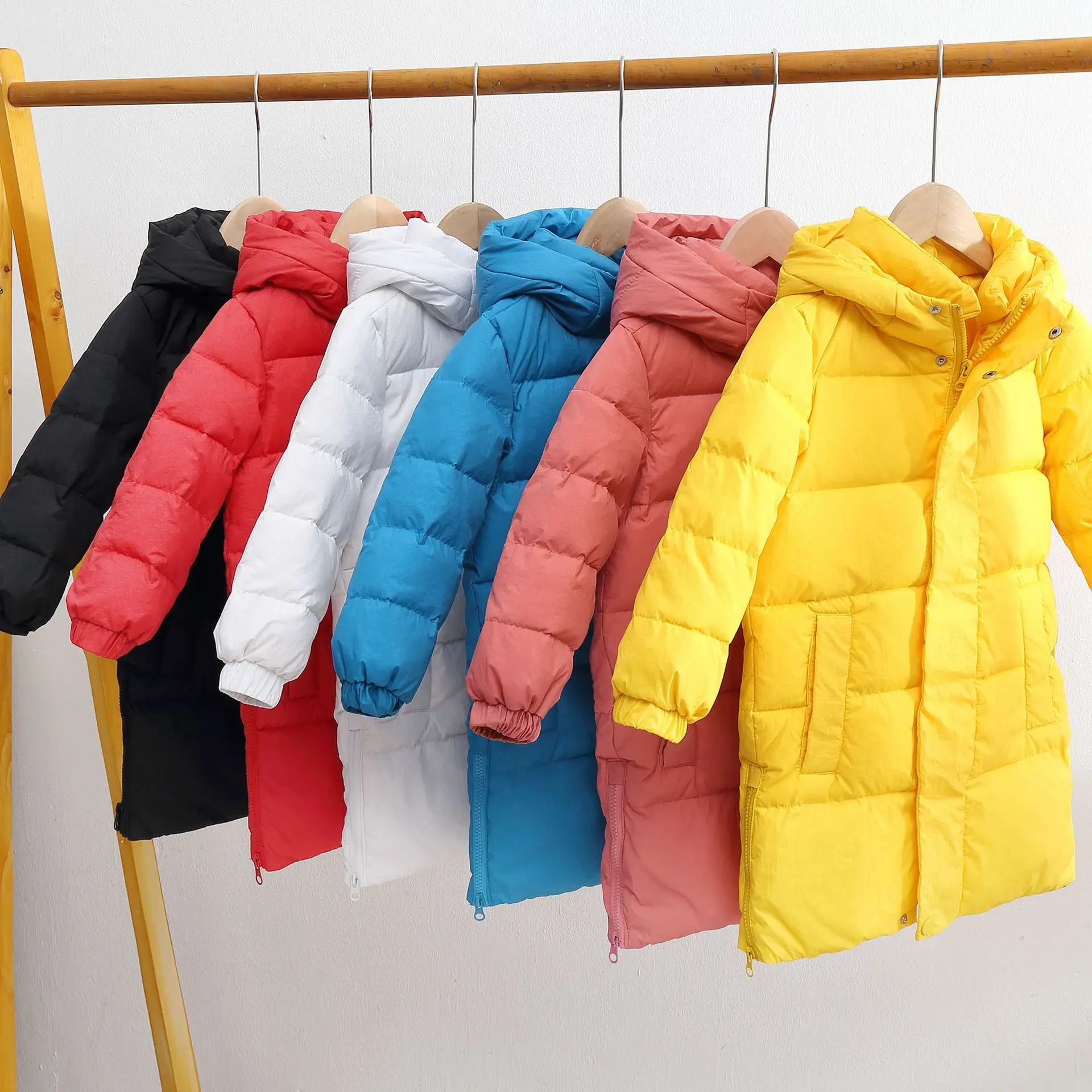 

2022 Новое поступление; Куртка для малышей; Зимняя пуховая парка с длинными рукавами и капюшоном; Длинная стильная детская зимняя теплая верх...