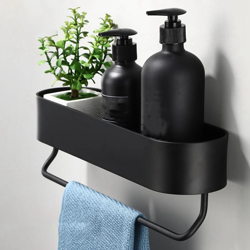 Полки для ванной комнаты из алюминия в черном пространстве | Дом и сад