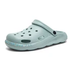 Мужские шлепанцы с перфорацией, дышащие сандалии для пляжа и дома, повседневные уличные тапочки без задника, лето 2021