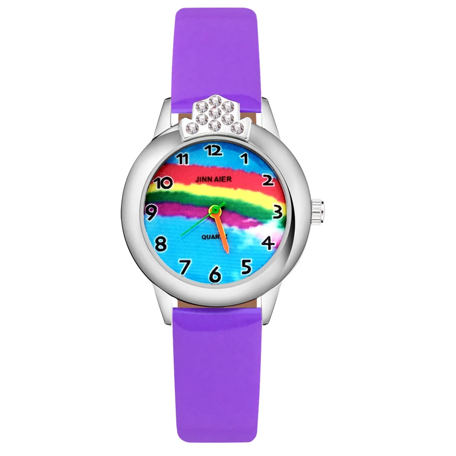 С героями мультфильмов с изображением милой радуги и украшением в виде