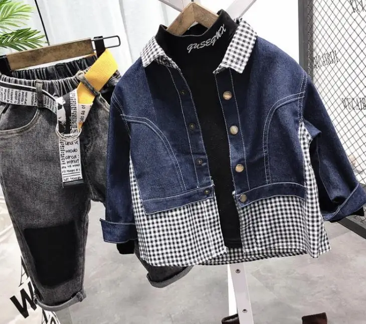 

Baby new spring and autumn suit children's long-sleeved shirt all-match plaid stitching denim jacket straight jeans 3-piece set