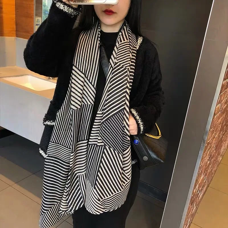 

2020 luxury spring and autumn women fashion Print cotton material scarf Keep warm silk scarves cotton Multicolor Flower shawl