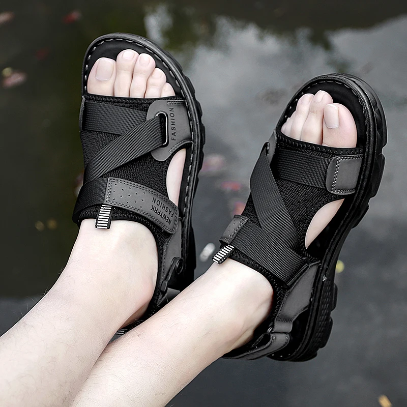 

Classic Men Sandals fashion Summer Genuine Leather beach Sandals Men Outdoor Casual breathable Lightweight Sandals Men Sneakers