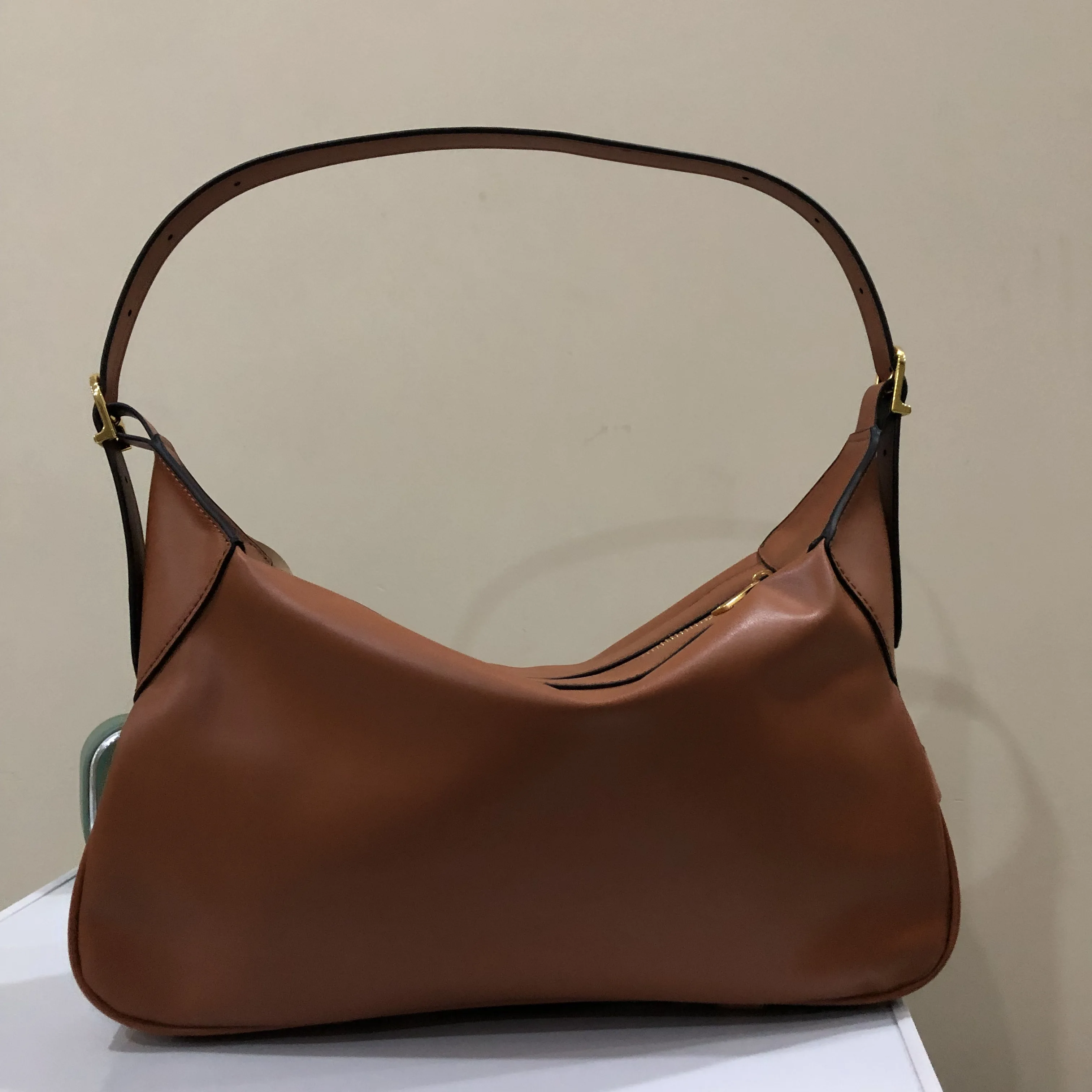 

Сумка Гамак из мягкой воловьей кожи большой вместимости, кожаная сумка, новинка 2021, модная сумка-мешок, сумка-мессенджер через плечо, сумка-т...