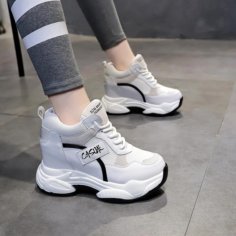 Весенняя женская повседневная обувь на скрытом каблуке Кроссовки толстой