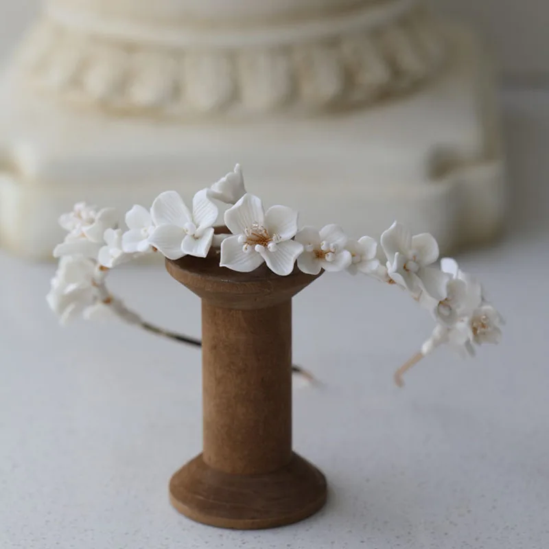 Свадебная тиара в стиле Стразы ручной работы с кристаллами и фарфоровым цветком