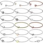 Открытый браслет из серебра 925 пробы с застежкой-шариком и сердечками