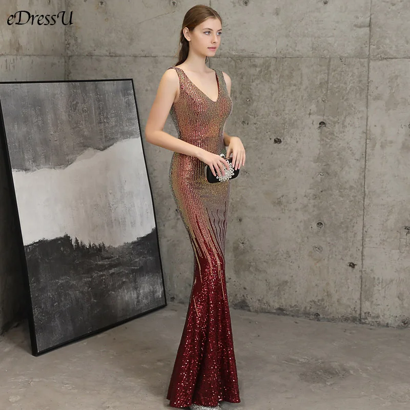 Длинное вечернее платье градиентное с V-образным вырезом разноцветными