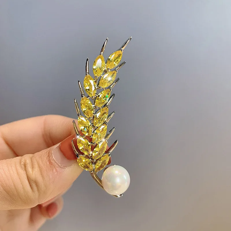 

Freshwater Pearl Brooches For Women Yellow Zirconia Wheat Ears Luxury Brooch Suit Pins Fine Gift Costume Jewelry Wholesale