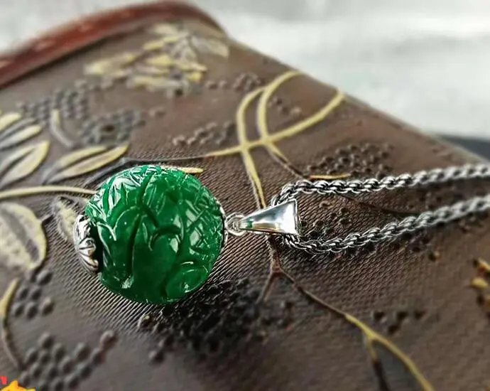 Женский кулон в виде цветка из серебра 2020 пробы с нефритом | Украшения и