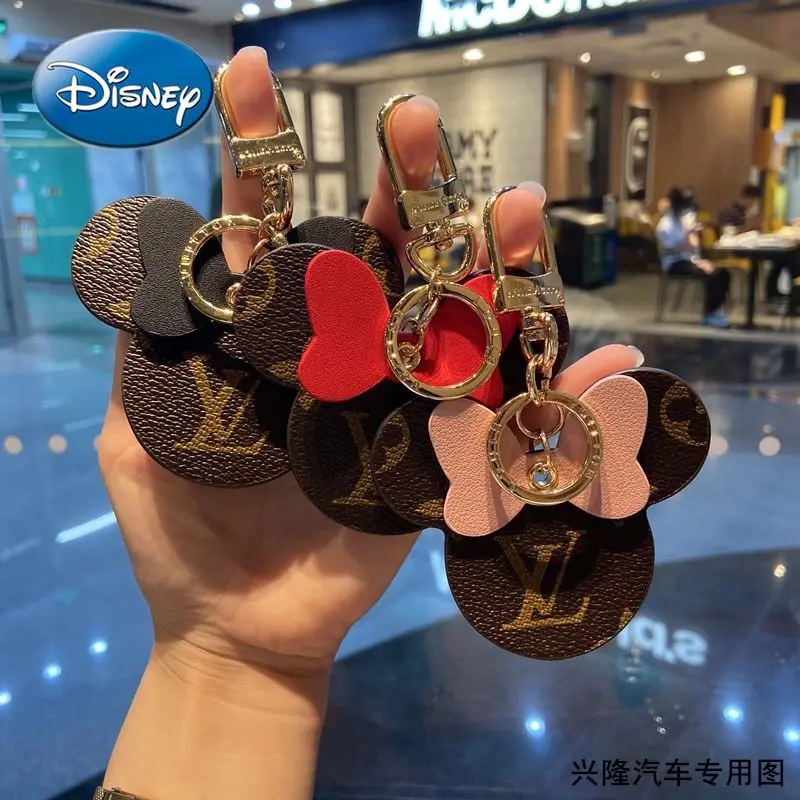 

Disney Mickey Mouse Pendant Car Key Chain Bag Accessories Key Ring Men and Women Couple Bag Ornaments