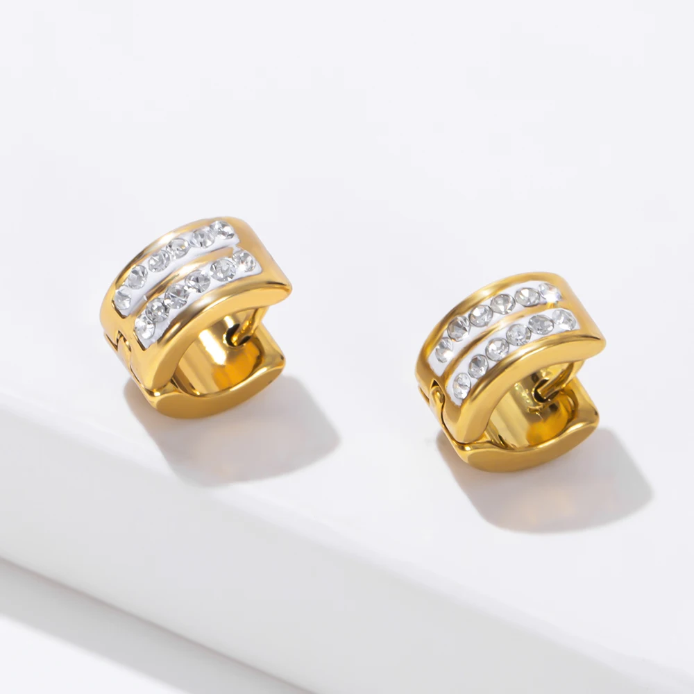 

Маленькие серьги-кольца из титана и нержавеющей стали с белыми стразами